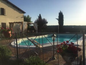 Casa vacanze con piscina – Casale il Belvedere di Montefalco