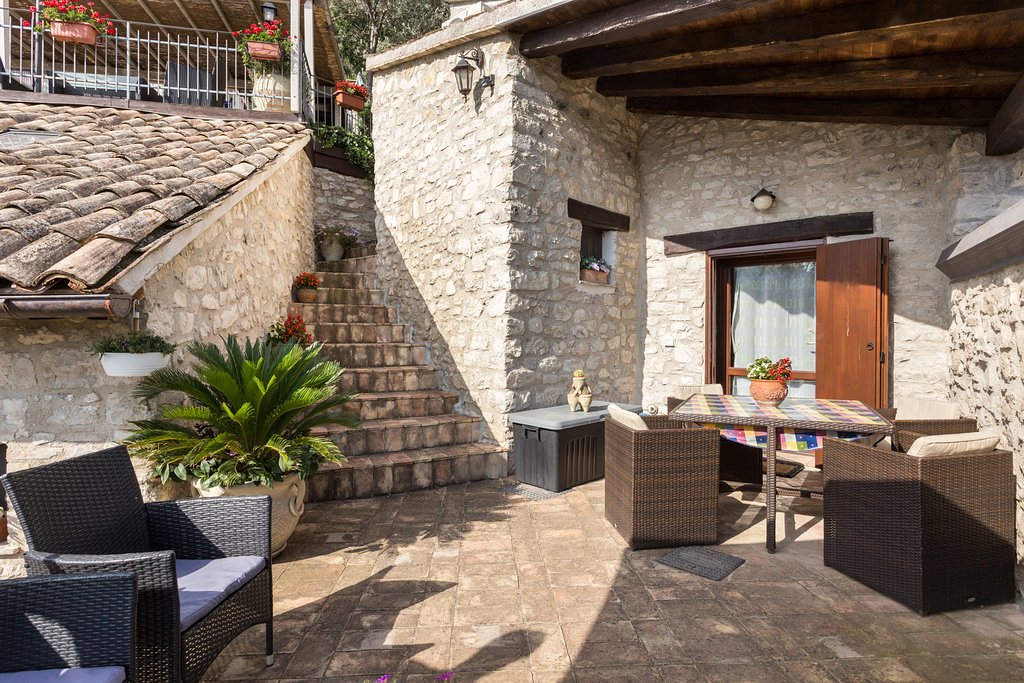 Appartamenti Vacanze con piscina e spa in Valnerina - Le Mura