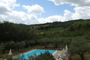 Agriturismo panoramico con Ristorante, fattoria e piscina vicino Assisi